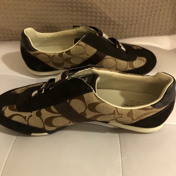 Coach Women’s Juli Signature Sneaker - Picture 2 of 7